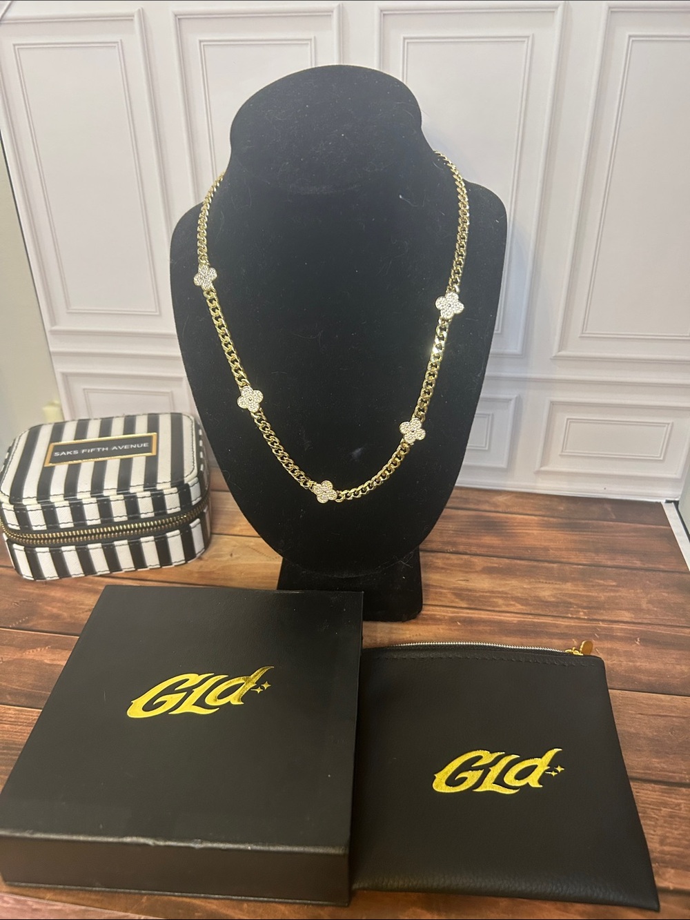 💎Beautiful Gold Cuban link crystal Clover Link Necklace with Pave Accents 💎